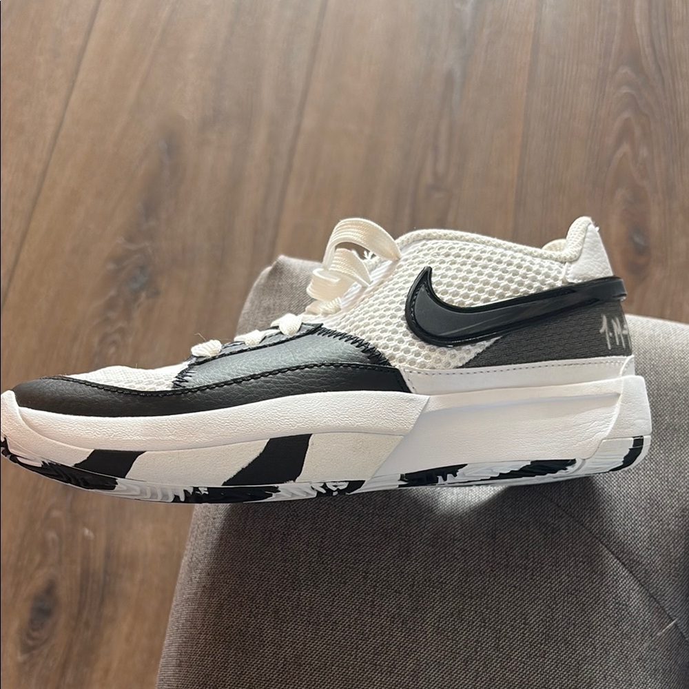 Nike White and Gray Sneakers